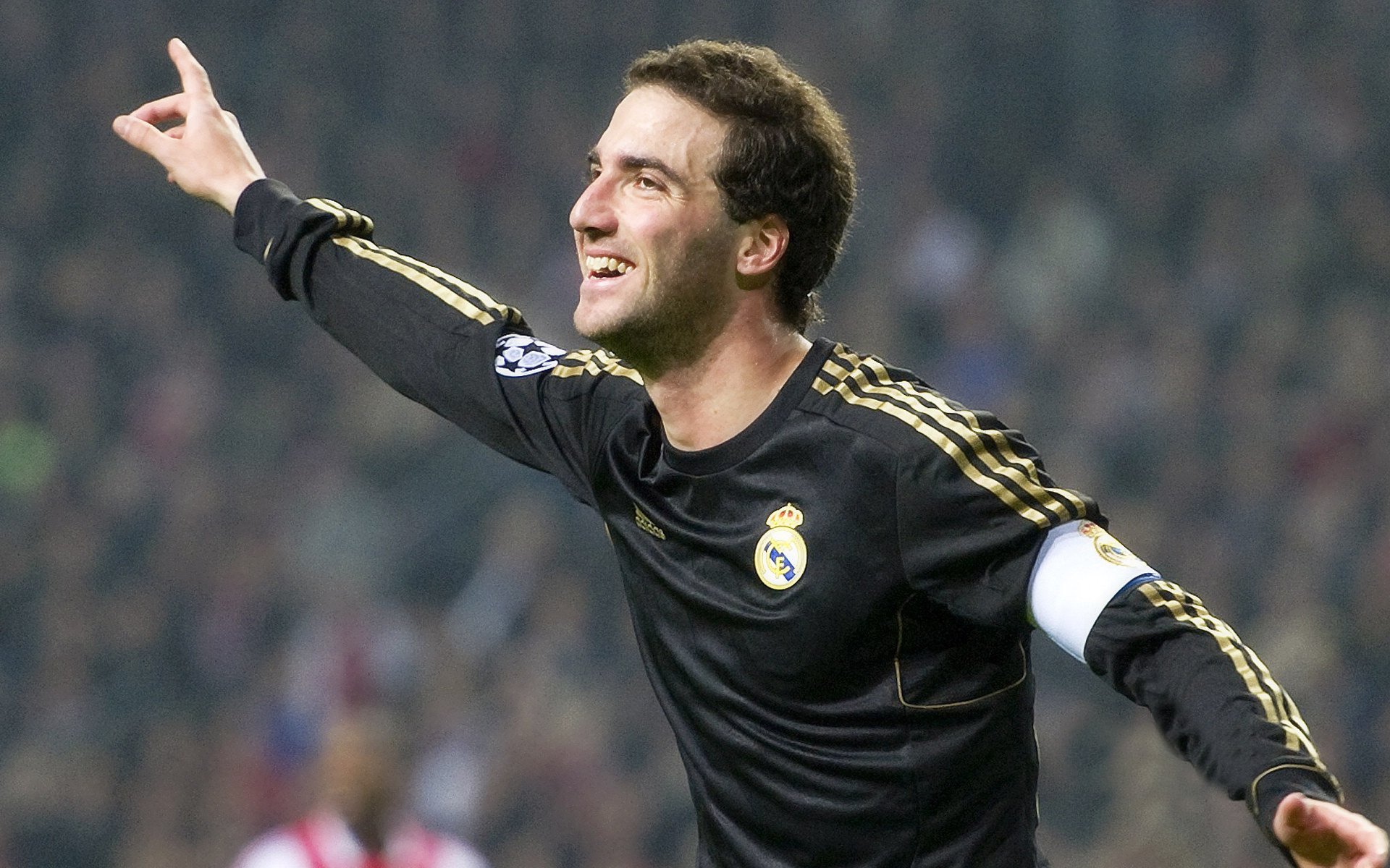 高尔夫球赛决赛日,谁能捧起荣誉奖杯?,高尔夫比赛奖品